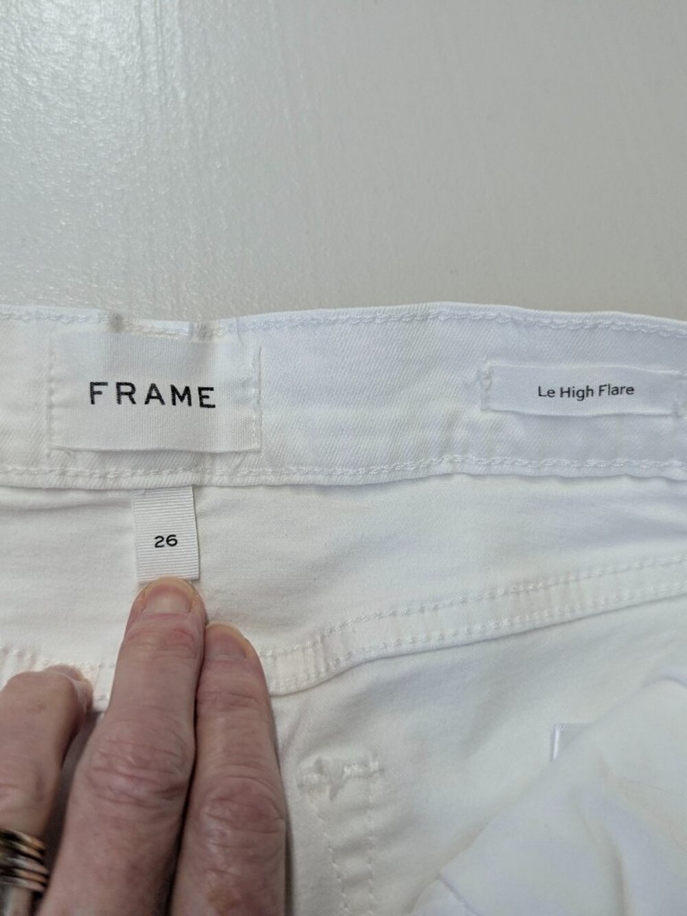 Frame Le High Flare White Denim Pants Size 26 *Small Stain - Picture 9 of 14